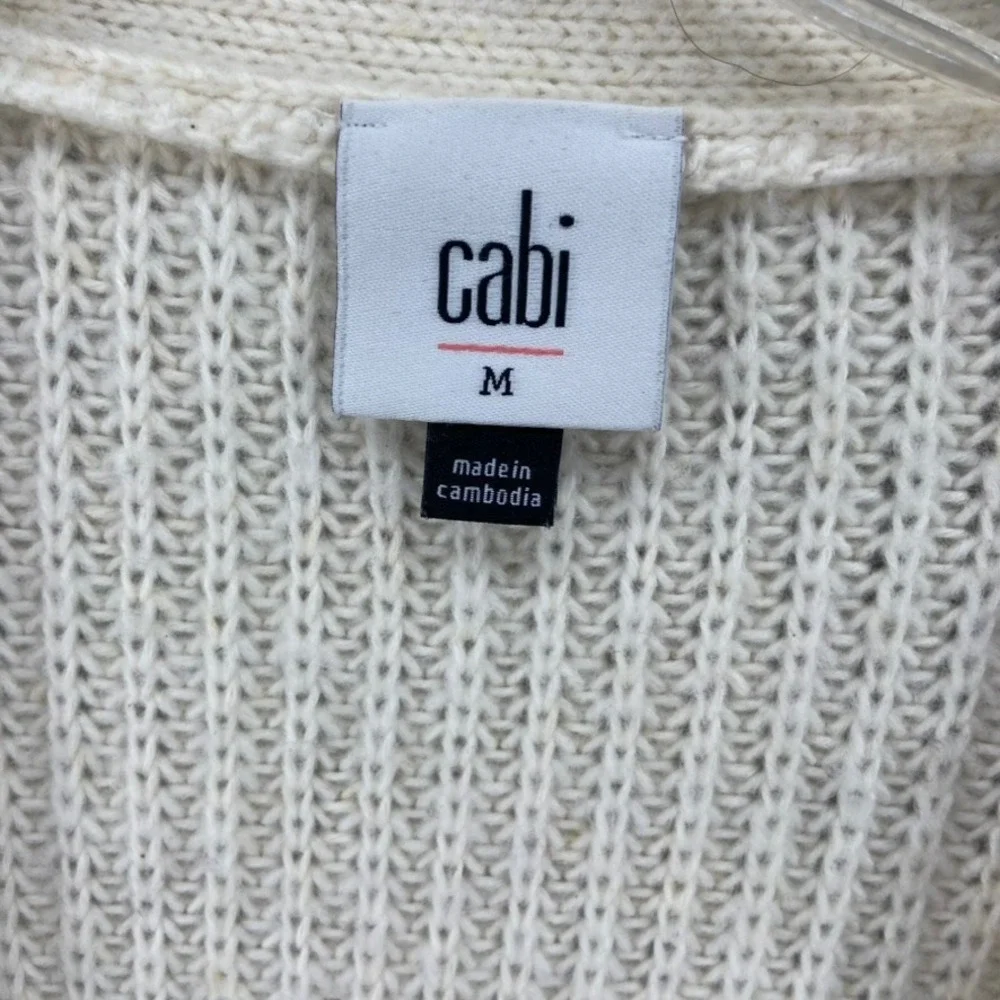 Cabi Cardigan Womens Sz M Cream Knit Button Front V Neck‎ Long Sleeve Long Line